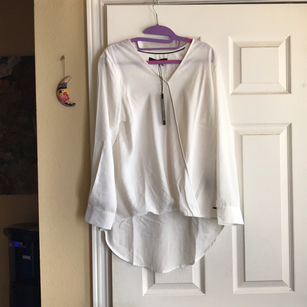 Tahari high-low v-neck blouse NWT L